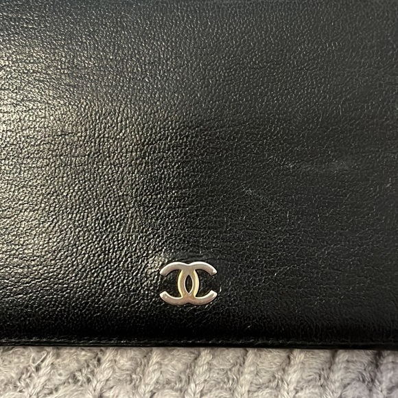 Authentic Chanel leather wallet - Picture 6 of 7